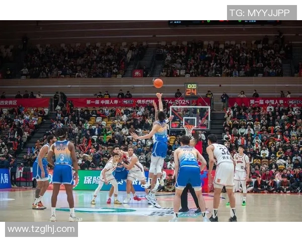 赛后分析:上海篮球队与西安篮球队的比赛节奏与战术对比探讨 赛后分析:上海篮球队与西安篮球队的比赛节奏与战术对比探讨